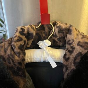 Leopard Print Faux Fur Collar Vintage NY Classics, Very attractive overcoat‎